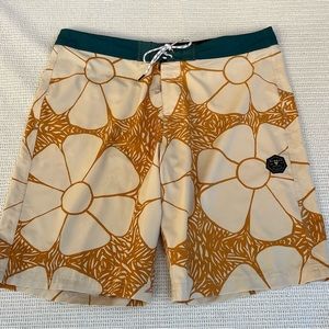 Vissla mens board shorts, size 38
